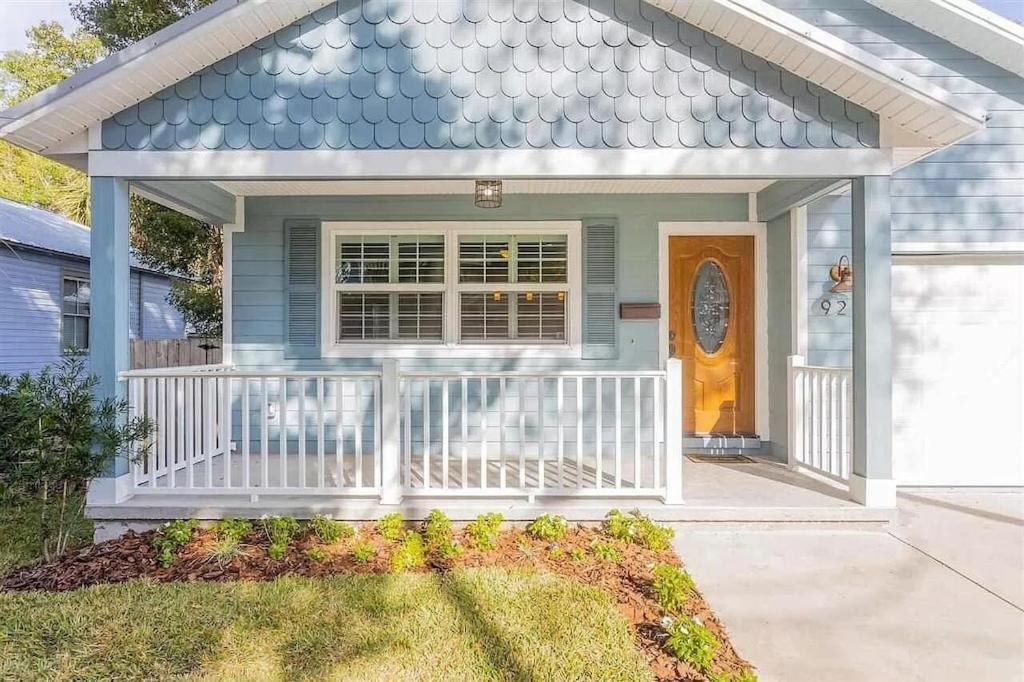 Modern, Upscale, And New Blue Bungalow In The Heart Of Downtown St Augustine Сент-Огастин Экстерьер фото
