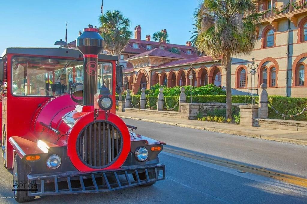Modern, Upscale, And New Blue Bungalow In The Heart Of Downtown St Augustine Сент-Огастин Экстерьер фото