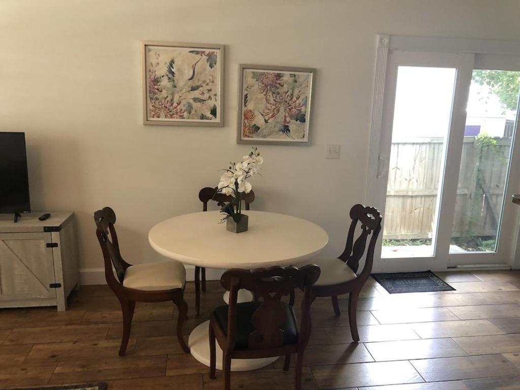 Modern, Upscale, And New Blue Bungalow In The Heart Of Downtown St Augustine Сент-Огастин Экстерьер фото